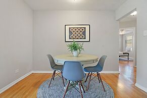 2BR Modern & Comfy Apt in Rogers Park
