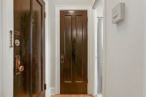 1BR Calm & Cozy Apt in Lincoln Square