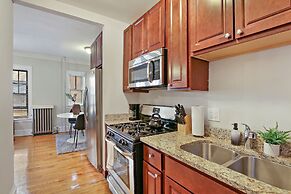 1BR Calm & Cozy Apt in Lincoln Square