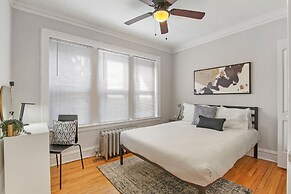 1BR Calm & Cozy Apt in Lincoln Square