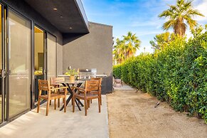 Blackhaus Suites by AvantStay – Modern Comfort in Downtown Palm Spring