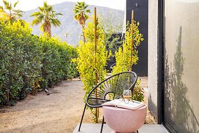 Blackhaus Suites by AvantStay – Modern Comfort in Downtown Palm Spring