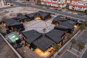 Blackhaus Suites by AvantStay – Modern Comfort in Downtown Palm Spring