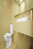 Collection O 91373 M Hotel