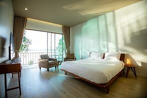 Lake House Naka Cave