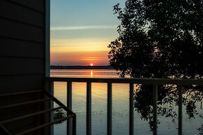 Lake House Naka Cave
