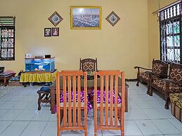 SPOT ON 91910 Arfan HouseNearDanau Ranau