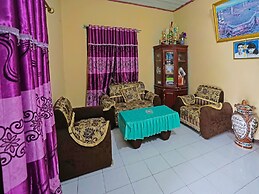 SPOT ON 91910 Arfan HouseNearDanau Ranau
