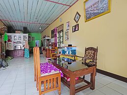 SPOT ON 91910 Arfan HouseNearDanau Ranau