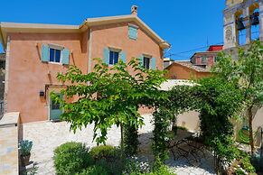 Casa Conti 1840 in Gastouri