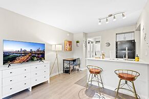 Comfy Studio Close to Downtown and Domain
