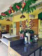 Las Residencias Bed and Breakfast