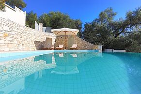 Villa Kalamia in Kalami