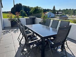 House - Sleeps 8 - Pets Ok - Garden - Parking