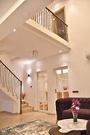 Luxuryhouse-3br-free Car & Driver-balcony-wifi