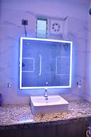 Luxuryhouse-3br-free Car & Driver-balcony-wifi