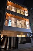 Luxuryhouse-3br-free Car & Driver-balcony-wifi