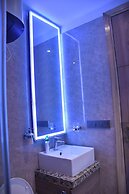 Luxuryhouse-3br-free Car & Driver-balcony-wifi