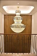 Luxuryhouse-3br-free Car & Driver-balcony-wifi