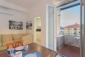 Via Crispi in Como With 1 Bedrooms and 1 Bathrooms