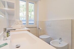 Via Crispi in Como With 1 Bedrooms and 1 Bathrooms