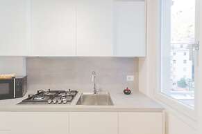 Via Crispi in Como With 1 Bedrooms and 1 Bathrooms