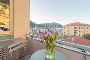 Via Crispi in Como With 1 Bedrooms and 1 Bathrooms
