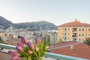 Via Crispi in Como With 1 Bedrooms and 1 Bathrooms