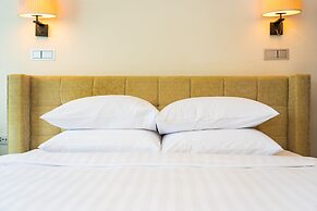 Avexia Premiere Hotel Agra