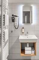 Theatre 9 Apartment by Adrez Living