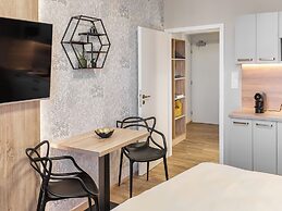 Theatre 9 Apartment by Adrez Living