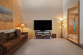 14 Mt Hood Lane 3 Bedroom Home by RedAwning