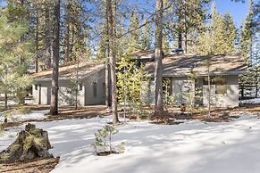 14 Mt Hood Lane 3 Bedroom Home by RedAwning