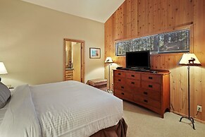 14 Mt Hood Lane 3 Bedroom Home by RedAwning