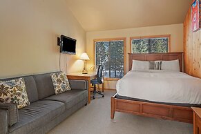 14 Mt Hood Lane 3 Bedroom Home by RedAwning