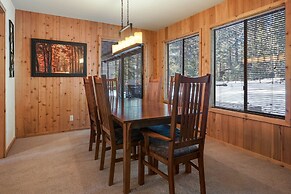 14 Mt Hood Lane 3 Bedroom Home by RedAwning