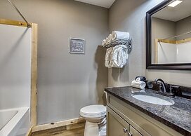 Uwohali - New 3 Bedroom 2 1/2 Bath - New Construction! 3 Cabin by Reda