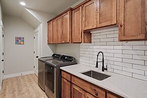 110 Crane 5 Bedroom Home by RedAwning