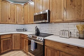 110 Crane 5 Bedroom Home by RedAwning