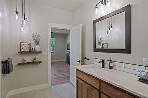 110 Crane 5 Bedroom Home by RedAwning