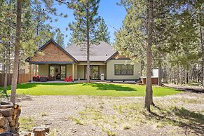 110 Crane 5 Bedroom Home by RedAwning