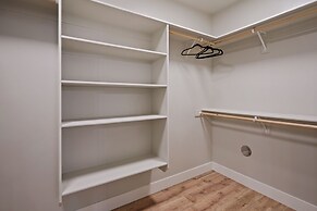 110 Crane 5 Bedroom Home by RedAwning