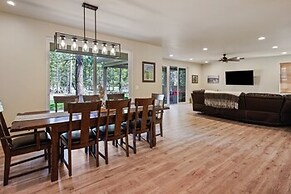 110 Crane 5 Bedroom Home by RedAwning