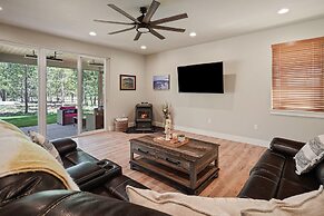 110 Crane 5 Bedroom Home by RedAwning