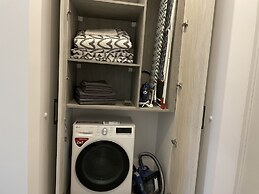 Beautiful Penthouse Lakeview W18