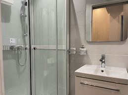 Beautiful Penthouse Lakeview W18