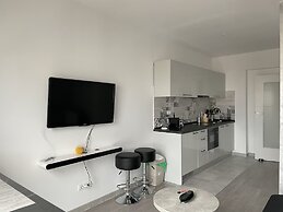 4 Room Penthouse Terrace W18-W19
