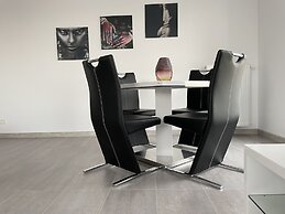 4 Room Penthouse Terrace W18-W19