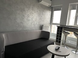 4 Room Penthouse Terrace W18-W19