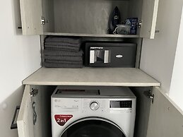 4 Room Penthouse Terrace W18-W19